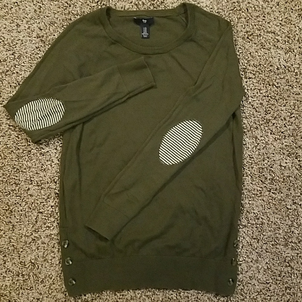 GAP sweater